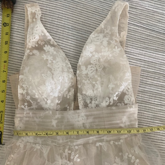 A-Line/Princess V-neck Floor-Length Tulle Champagne Dress - Picture 2 of 2